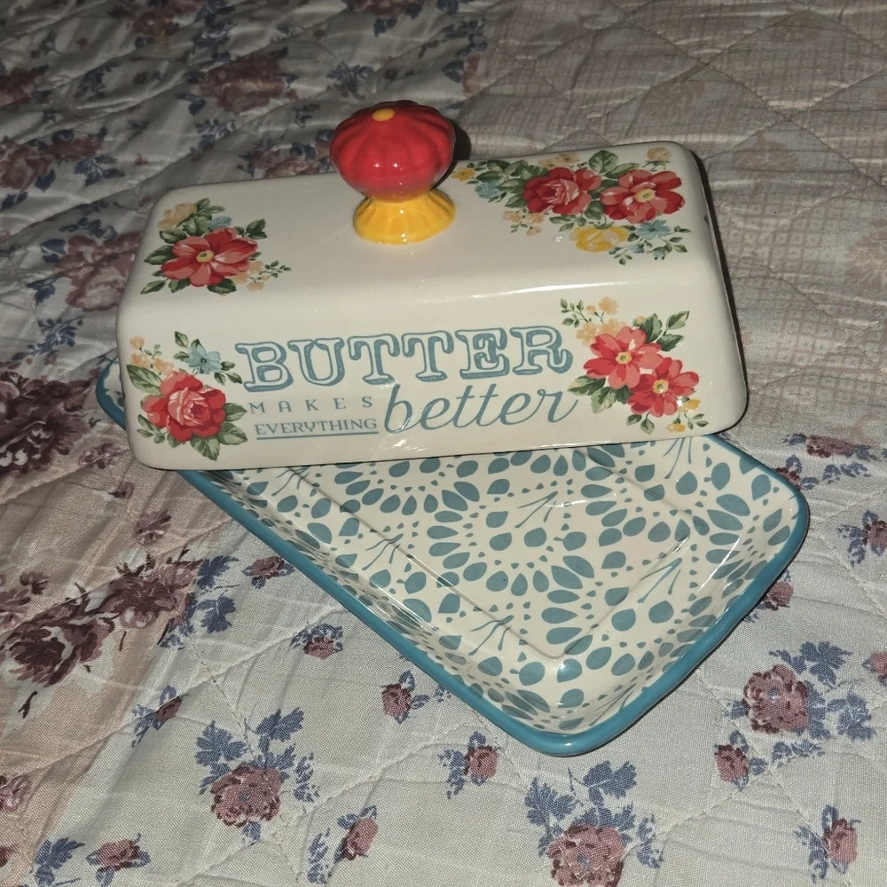 The Pioneer Woman Vintage Floral Butter Makes Everything Better Butter Dish